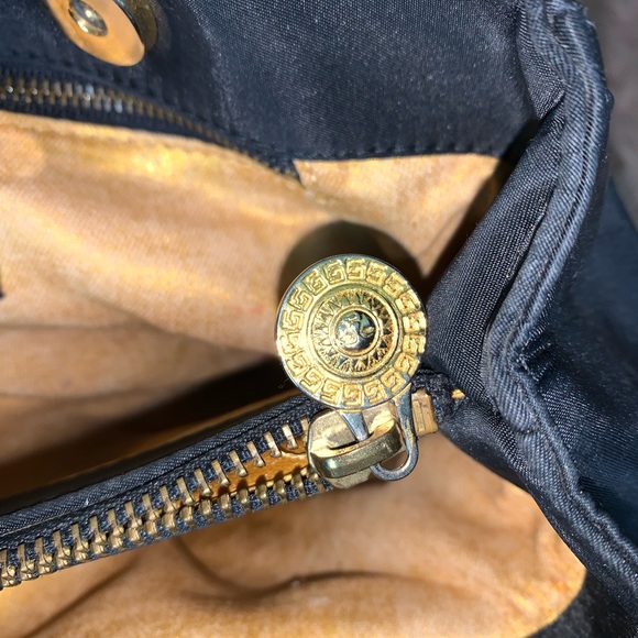 VINTAGE SUNBURST GIANNI VERSACE SHOULDER BAG - Picture 8 of 12